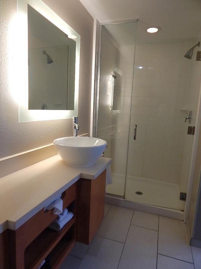 Hotel Springhill By Marriott