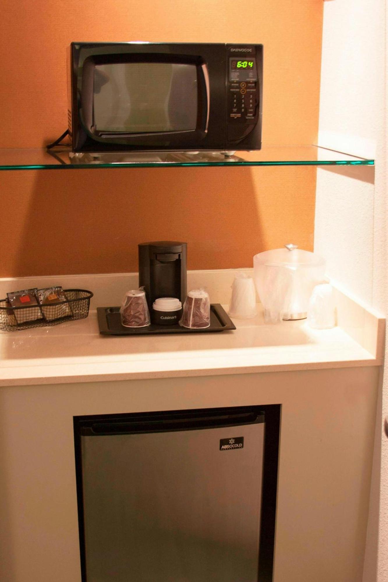 Hotel Springhill By Marriott 3*